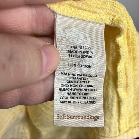 Soft surroundings yellow & white gauze muslin blouse size large - Picture 5 of 7